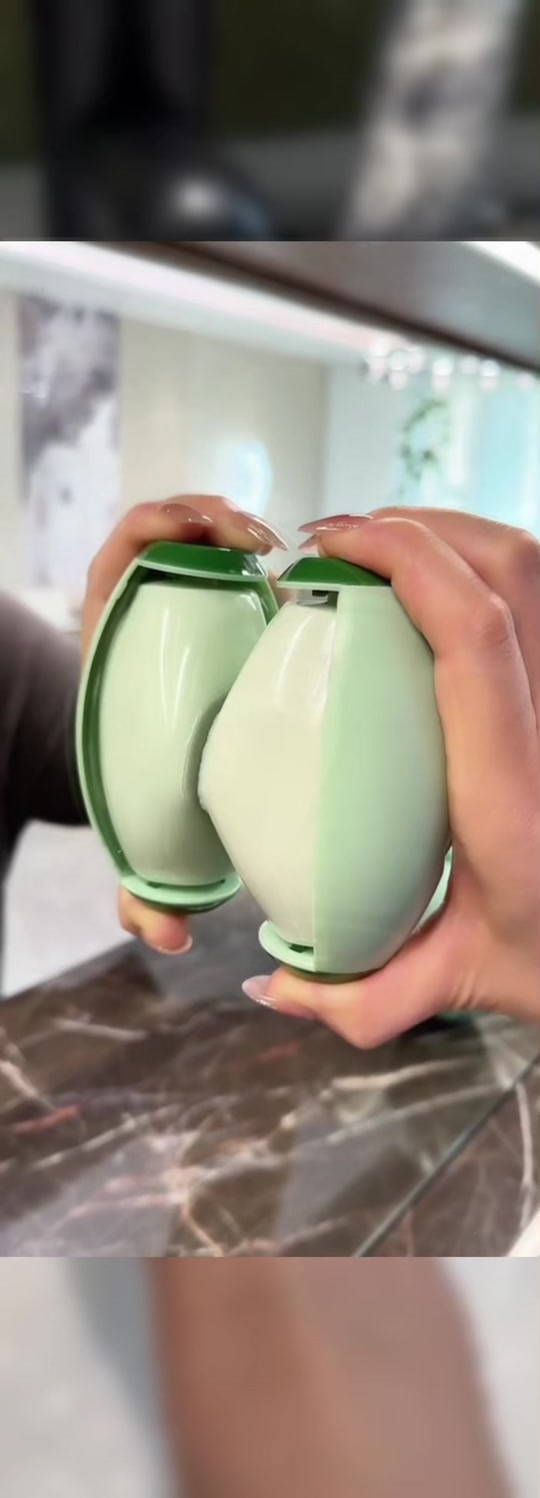 Pet Hair Remover Roller – Instantly Clean Sofa, Clothes & Car